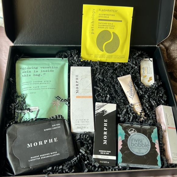 New Morphe 9-PIECE SELF-CARE ESSENTIALS SET very nice gift box limited edition